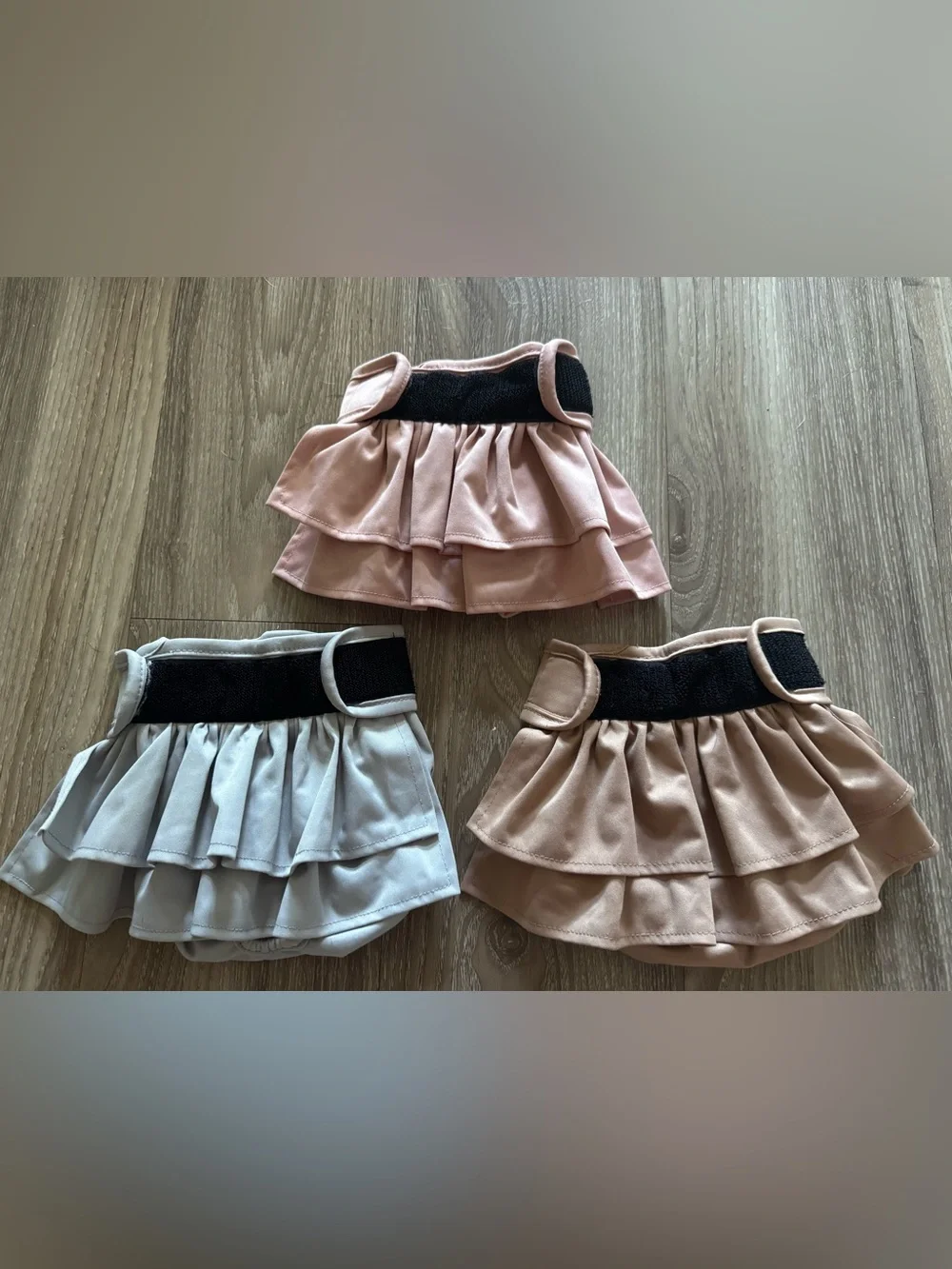 Puppy training pants w/ruffle